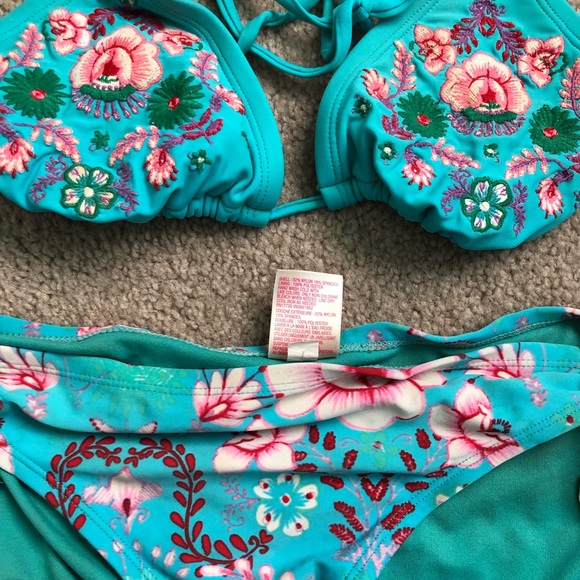 Floral bikini. Very cute and comfortable. - Picture 2 of 2